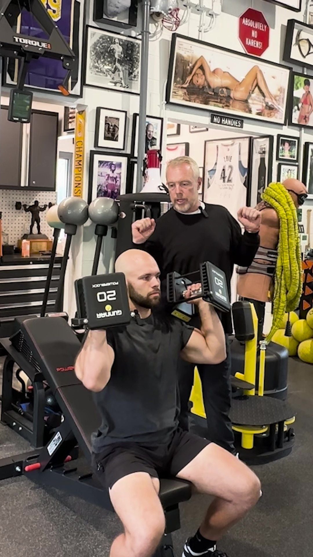 Shoulder press video thumbnail